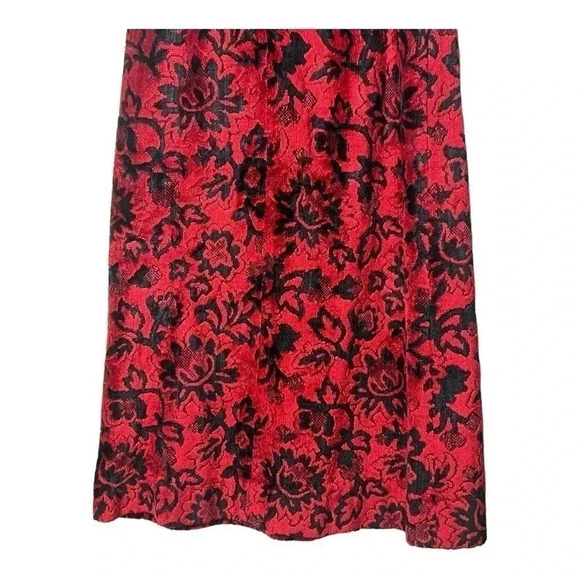 1539. VINTAGE 1960’s RED BLACK IN COLOR TAPESTRY MAXI SKIRT SEE MEASUREMENTS - Picture 9 of 9